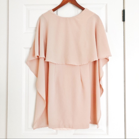 NWT Open back cape dress Lulu’s - Picture 7 of 11